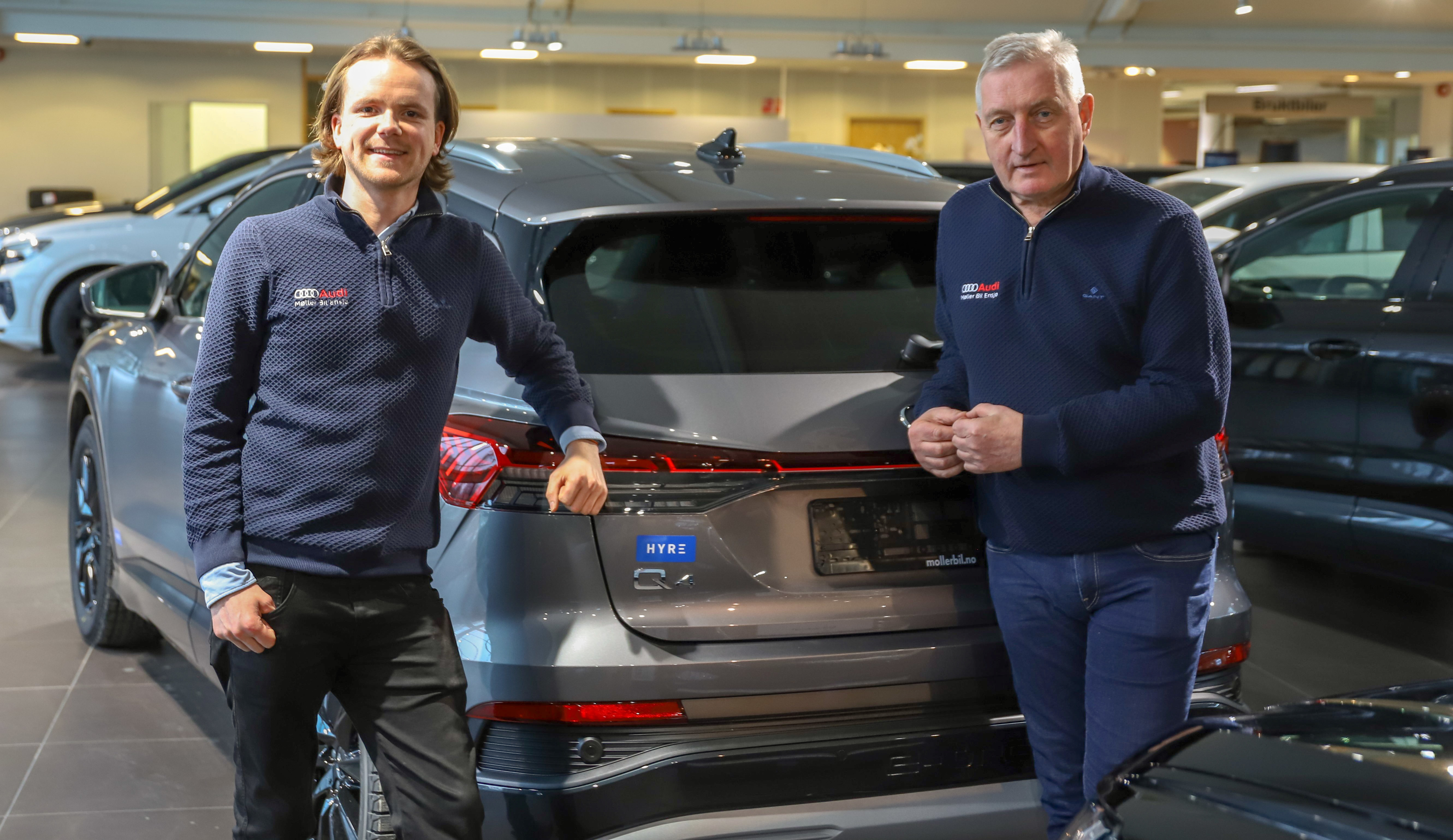 Peben Smebye (t.v.) og Jon Meiner hos Møller Bil Ensjø.