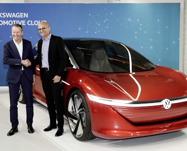 Dr. Herbert Diess, toppleder i Volkswagen AG, og Satya Nadella, toppleder i Microsoft.
